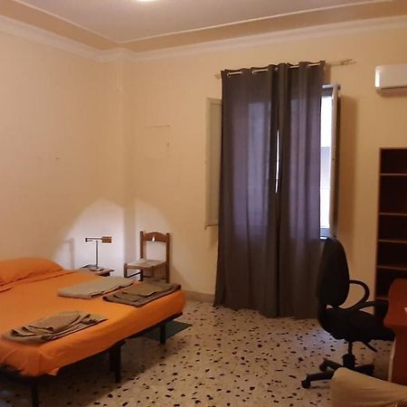 Stanza Privata In Appartamento Per Smart Working, Digital Nomads O Coliving Palermo Exterior foto